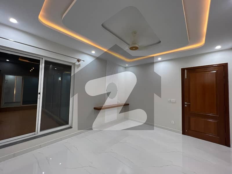 Prime Location 5 Marla House In Stunning Gulraiz Housing Society Phase