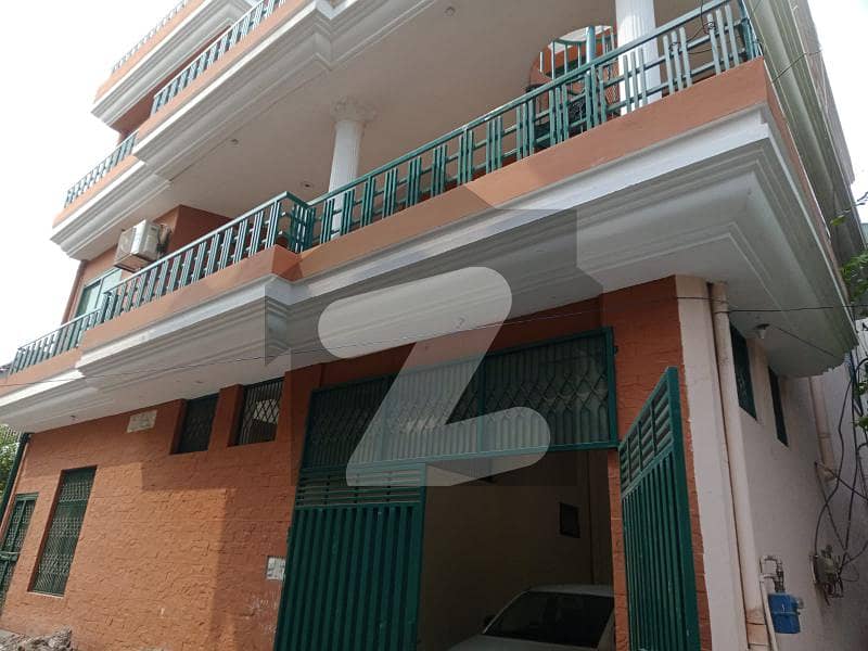 7 MARLA CORNER TRIPLE STOReY HOUSE QAZI TOWN SABZAZAR Rasool Park