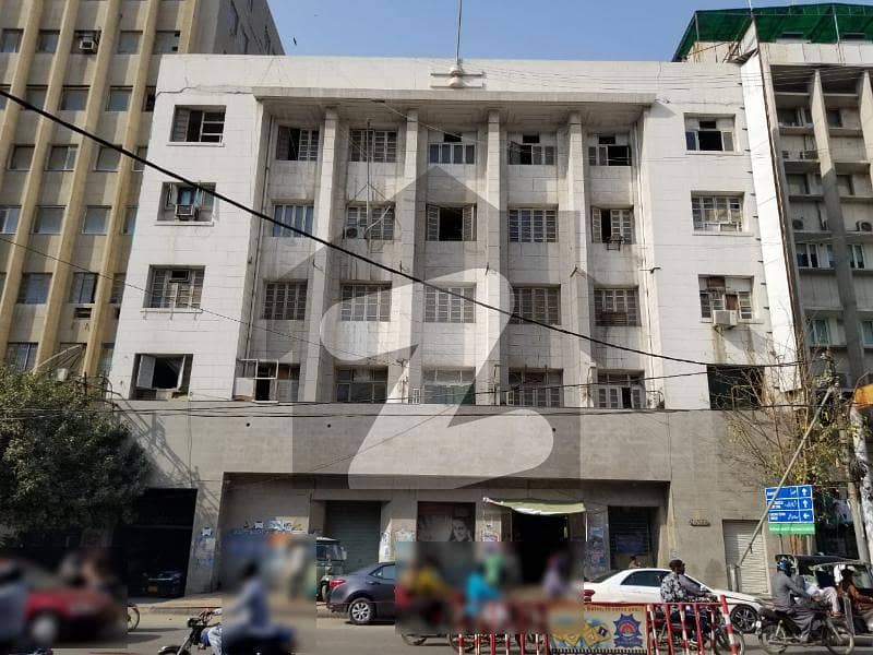 آئی آئی چندڑیگر روڈ کراچی میں 11 کمروں کا 1.6 کنال عمارت 75 کروڑ میں برائے فروخت۔