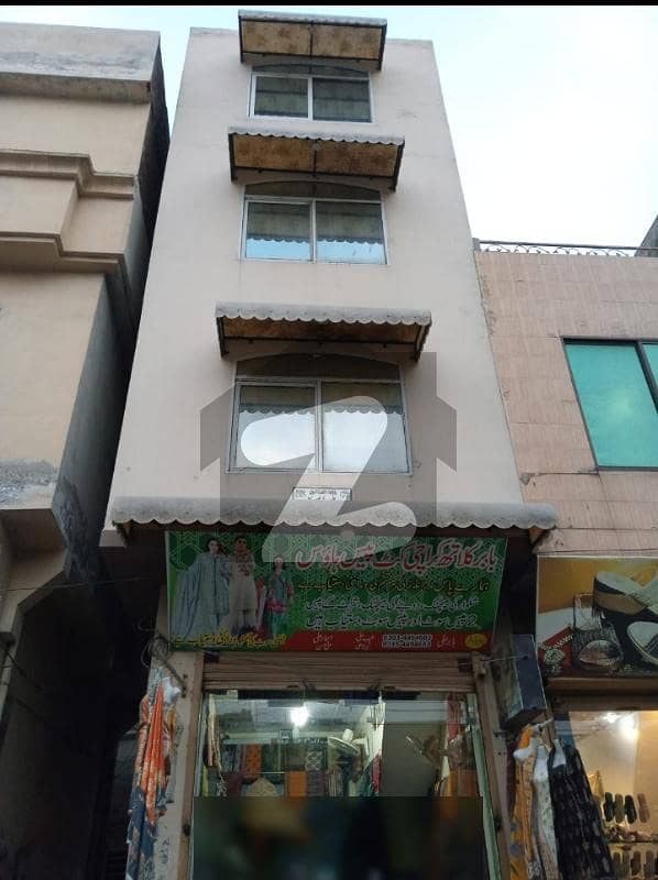 Triple Storey Commercial Building In The Heart Of Gujrat City For Sale