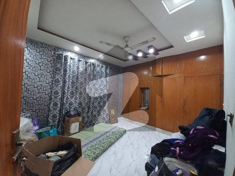 علامہ اقبال ٹاؤن ۔ پاک بلاک علامہ اقبال ٹاؤن لاہور میں 3 کمروں کا 10 مرلہ بالائی پورشن 55 ہزار میں کرایہ پر دستیاب ہے۔