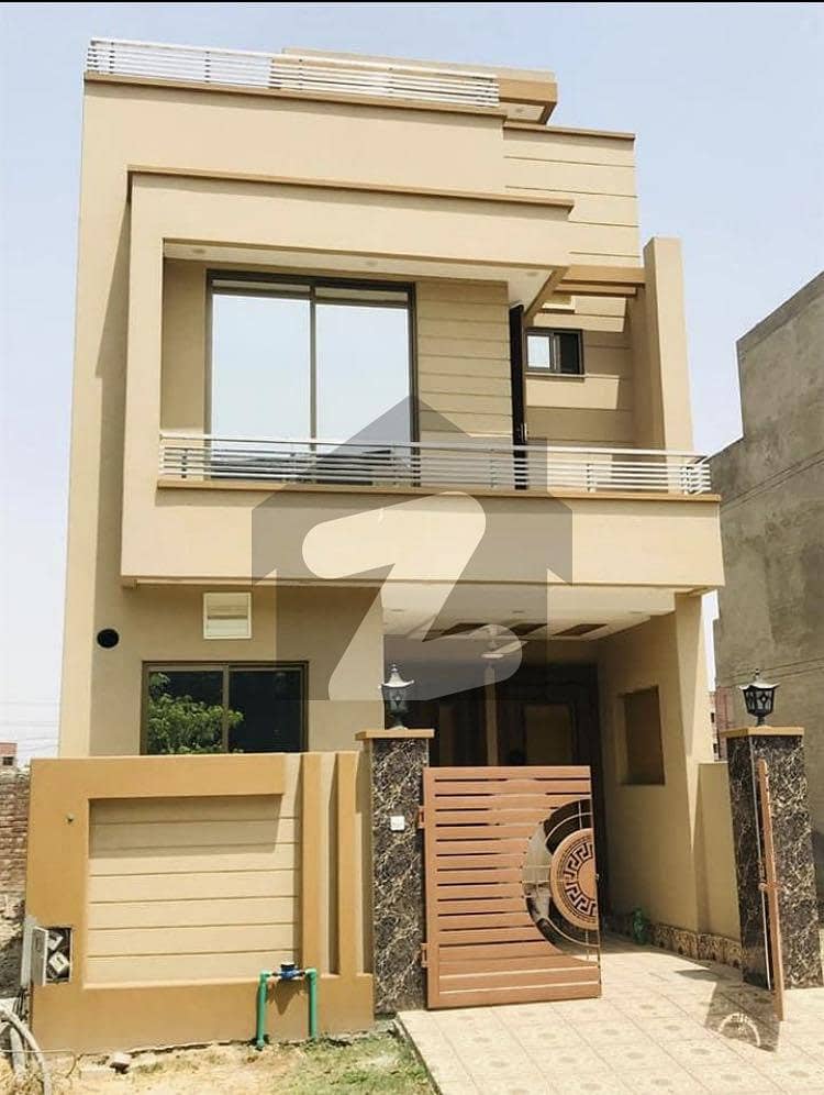 ڈریم گارڈنز ڈیفینس روڈ لاہور میں 4 کمروں کا 3 مرلہ مکان 1.3 کروڑ میں برائے فروخت۔