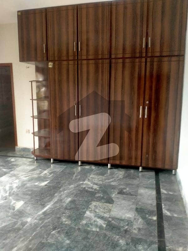 1 Kanal Upper Portion  Available For Rent