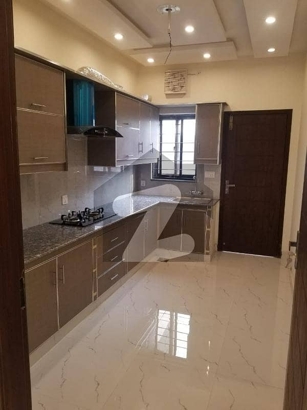 Upper Portion Of 5 Marla House For Rent In Canal Garden Block C