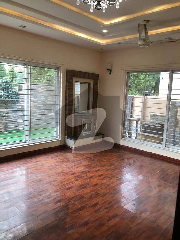 1 KANAL LUXARY LIKE A BRAND NEW FULL HOUSE FOR RENT IN USMAN BLOCK BAHRIA TOWN LAHORE