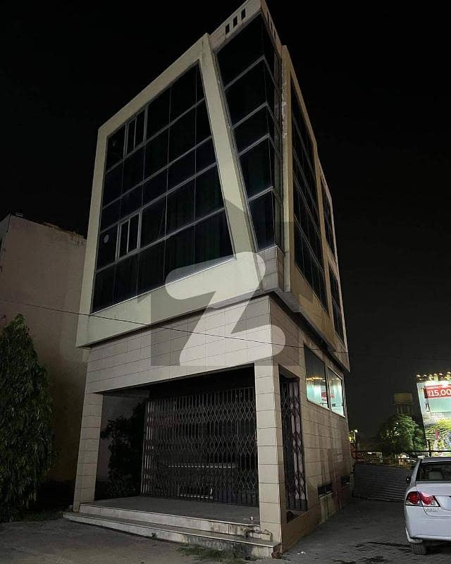 ڈی ایچ اے فیز 3 - بلاک ڈبل ایکس فیز 3 ڈیفنس (ڈی ایچ اے) لاہور میں 3 مرلہ عمارت 4.5 کروڑ میں برائے فروخت۔