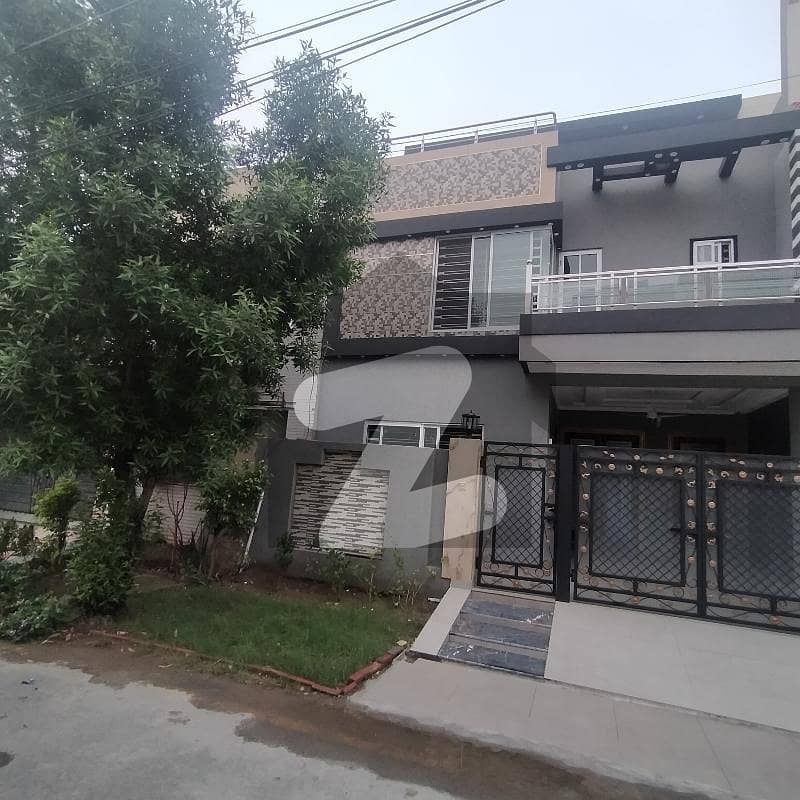 A Block 5 Marla Modern Design Luxury House For Sale In Central Park