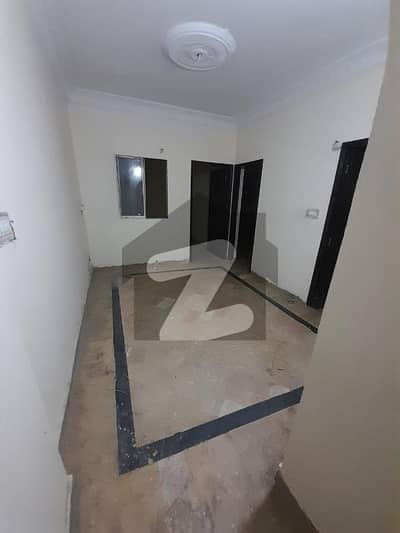 North Karachi - Sector 11b Flat Sized 900 Square Feet Is Available