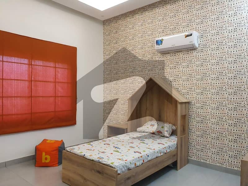 جناح ایونیو کراچی میں 2 کمروں کا 6 مرلہ مکان 1.4 کروڑ میں برائے فروخت۔