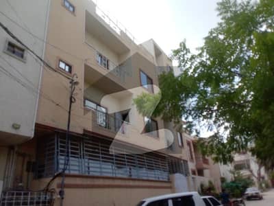 سٹی ٹاور اینڈ شاپنگ مال یونیورسٹی روڈ کراچی میں 2 کمروں کا 6 مرلہ بالائی پورشن 30 ہزار میں کرایہ پر دستیاب ہے۔