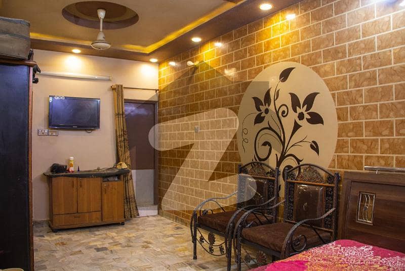 حسین آباد گلبرگ ٹاؤن کراچی میں 3 کمروں کا 5 مرلہ بالائی پورشن 1.85 کروڑ میں برائے فروخت۔
