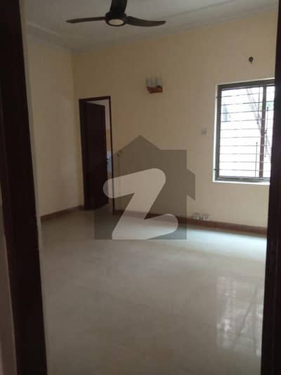 ٹیک سوسائٹی ۔ بلاک سی ٹیک سوسائٹی لاہور میں 4 کمروں کا 10 مرلہ مکان 1.25 لاکھ میں کرایہ پر دستیاب ہے۔