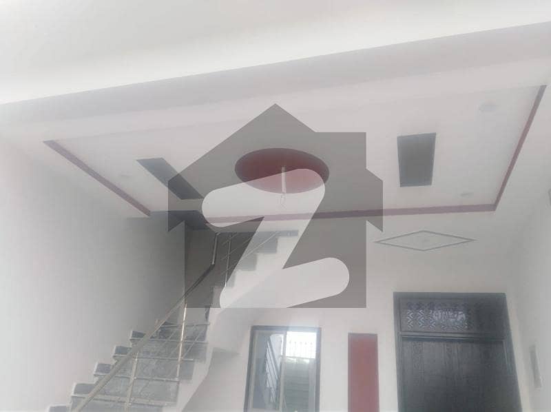 ایم اے جناح روڈ ملتان میں 3 کمروں کا 4 مرلہ مکان 65 لاکھ میں برائے فروخت۔