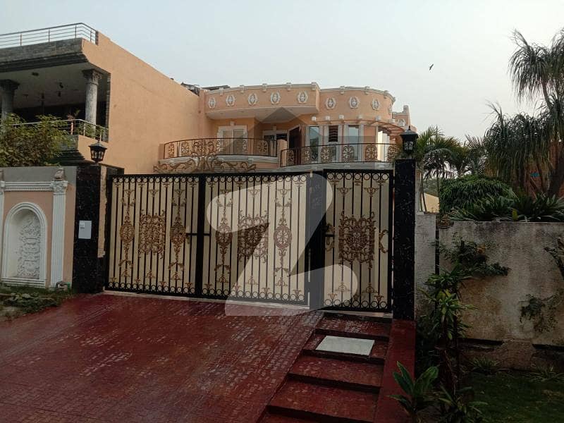 Prime Location Of Model Town 1 Kanal House 2 Side Open For Sale