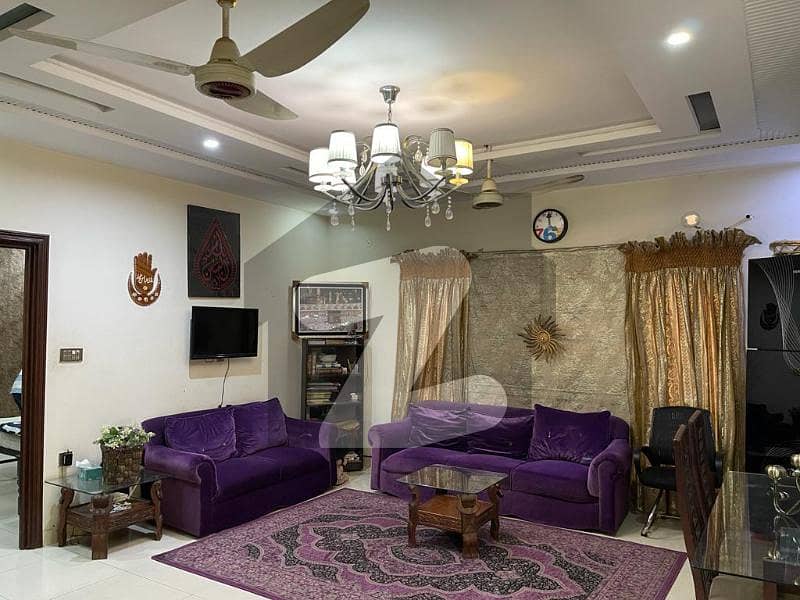 ائیر لائن ہاؤسنگ سوسائٹی لاہور میں 5 کمروں کا 10 مرلہ مکان 3 کروڑ میں برائے فروخت۔