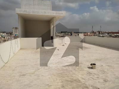 شاز ریزیڈنسی گلشنِ اقبال ٹاؤن کراچی میں 6 کمروں کا 6 مرلہ مکان 5.2 کروڑ میں برائے فروخت۔