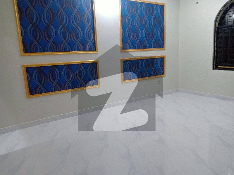 یو ای ٹی ہاؤسنگ سوسائٹی لاہور میں 4 کمروں کا 4 مرلہ مکان 1.55 کروڑ میں برائے فروخت۔