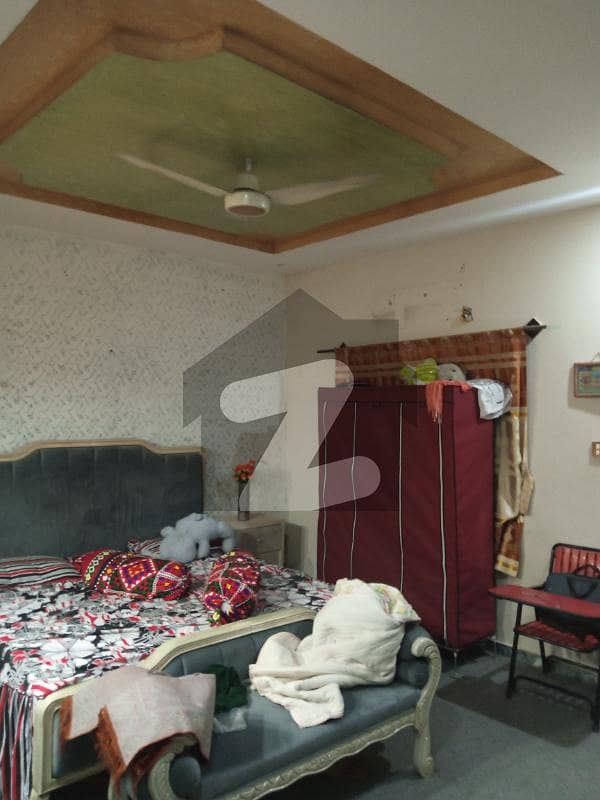 3 Story house for rent in line 5 near range road rwp