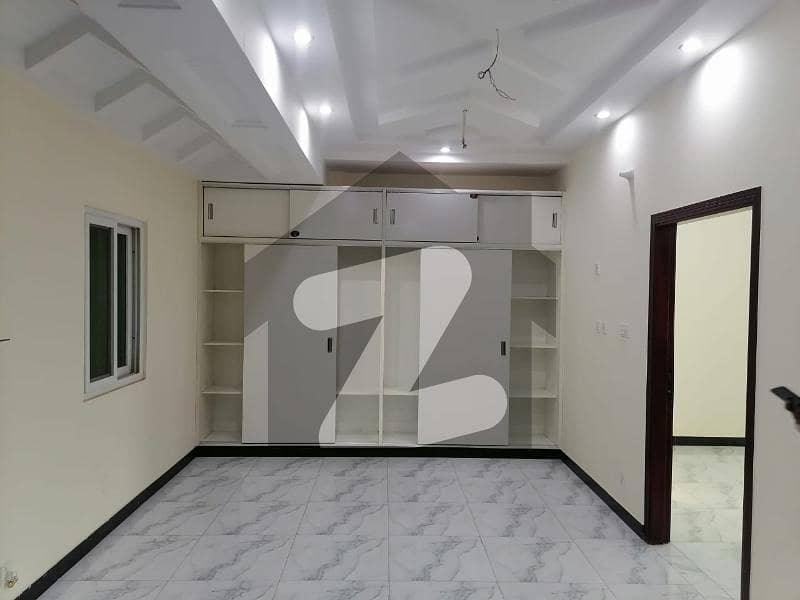 همدان هائیٹز اسلام آباد ایکسپریس وے اسلام آباد میں 2 کمروں کا 4 مرلہ فلیٹ 1.05 کروڑ میں برائے فروخت۔