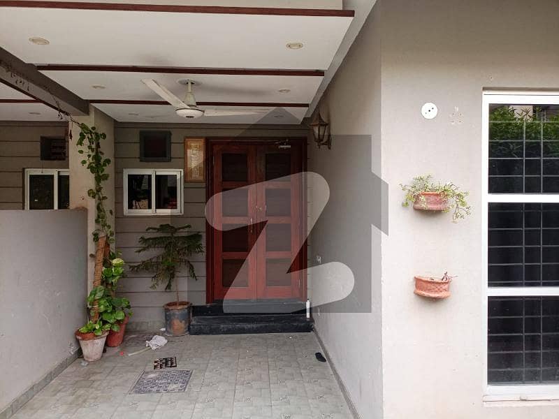 Almost Brand New 5 Marla 3 Beds Well Built House For Rent In Paragon City Imperial 1 Block Lahore.
