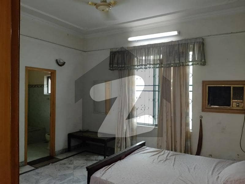 10 Marla Lower Portion In Very Good Condition D Block Lda Avenue 1 Lahore