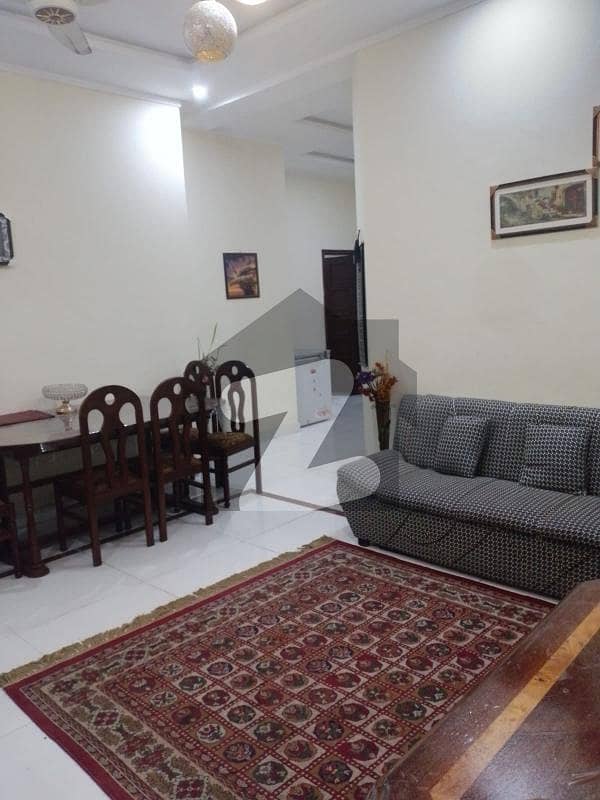 یونیورسٹی ٹاؤن پشاور میں 4 کمروں کا 7 مرلہ فلیٹ 1.25 کروڑ میں برائے فروخت۔