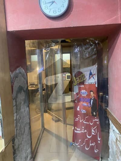 صدر کینٹ لاہور میں 1 مرلہ دکان 1.35 لاکھ میں کرایہ پر دستیاب ہے۔