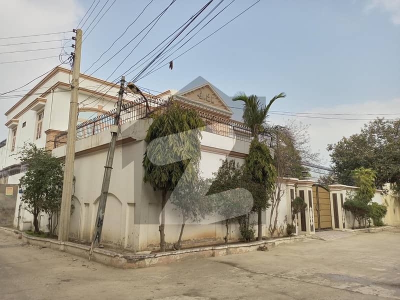 Centrally Located House In Shadman Colony Is Available For sale