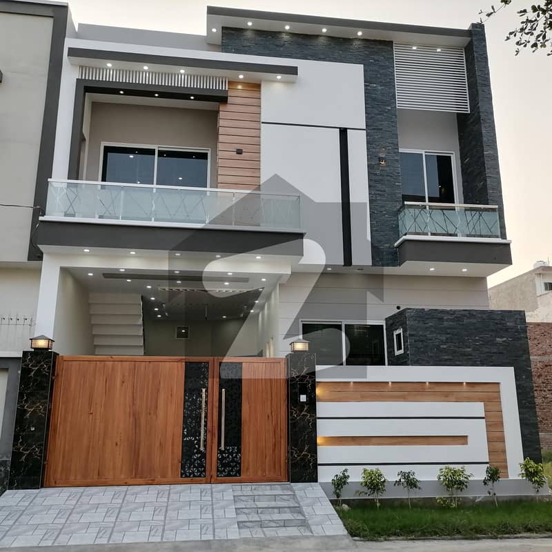 Ideally Located House For sale In Jeewan City - Phase 5 Available
