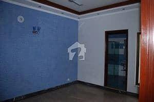 Main Cantt Near To Fotress Stadium - 1 Bed Fully Furnished For Rent