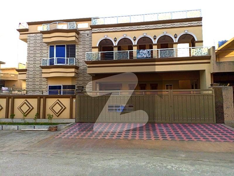 سوان گارڈن ۔ بلاک ایچ سوان گارڈن اسلام آباد میں 7 کمروں کا 15 مرلہ مکان 4.6 کروڑ میں برائے فروخت۔