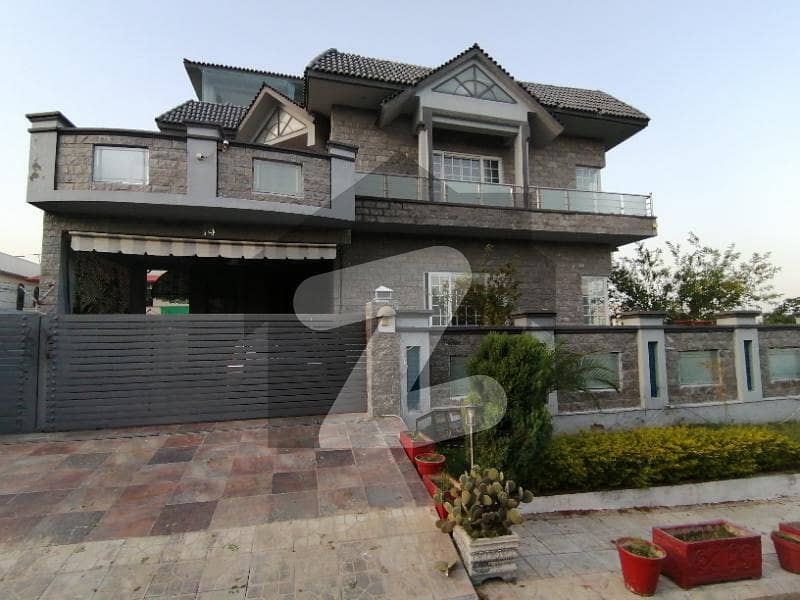 Triple Storey 5 Beds Single Unit House For Sale In Dha 2 Islamabad In G Block For Sale.