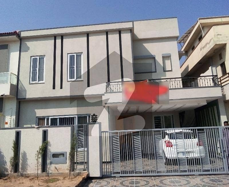 10Marla Brand New house for sale in bahria Town