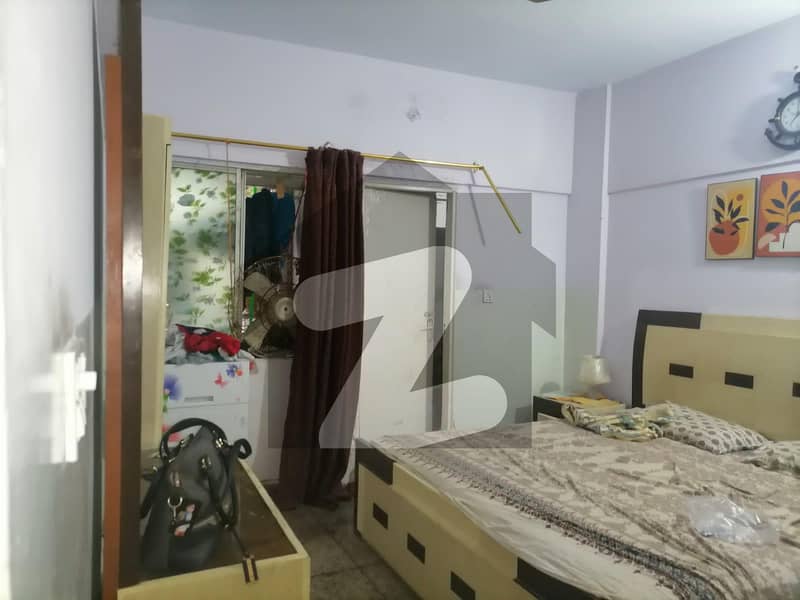 Liaquatabad B Area 4th Floor Portion 3 Side Corner For Sale 2 Bed Lounge