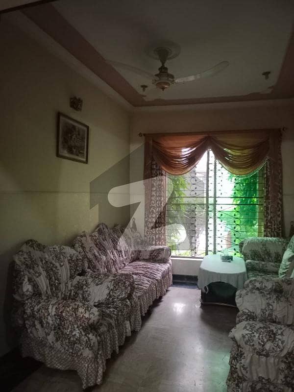 عامر ٹاؤن ہربنس پورہ لاہور میں 3 کمروں کا 3 مرلہ مکان 1 کروڑ میں برائے فروخت۔