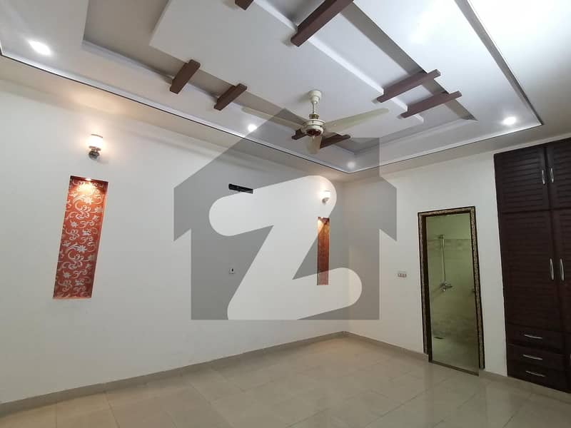 10 Marla Upper-portion  For Rent In Canal View Gujranwala Sector-4