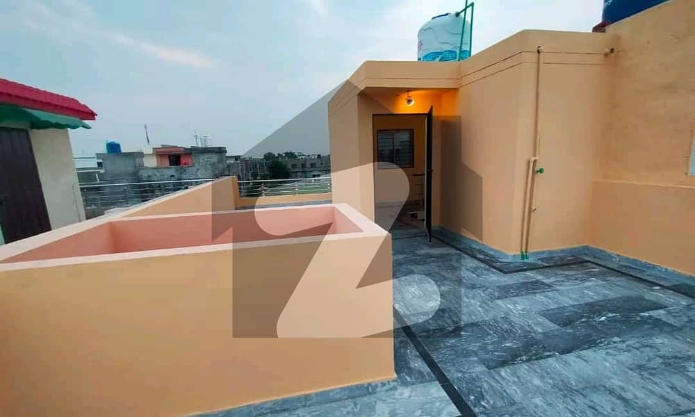 الاحمد گارڈن ہاوسنگ سکیم جی ٹی روڈ لاہور میں 3 کمروں کا 5 مرلہ مکان 1.35 کروڑ میں برائے فروخت۔
