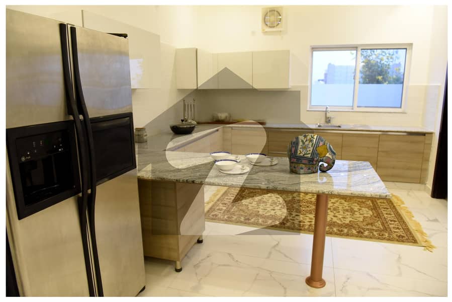بوسان روڈ ملتان میں 4 کمروں کا 10 مرلہ مکان 2.7 کروڑ میں برائے فروخت۔