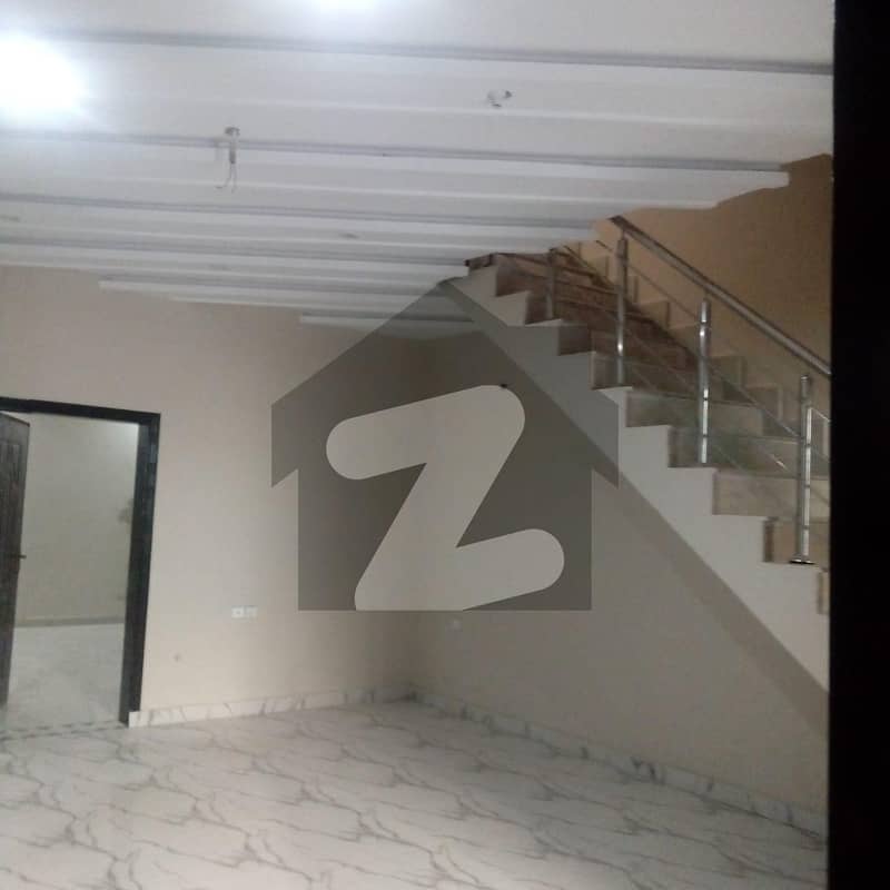 In Azeem Colony You Can Find The Perfect On Excellent Location House For rent