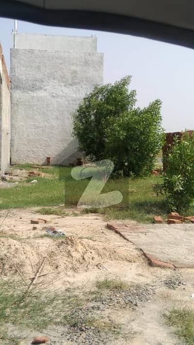 2 Marla Corner Commercial For Sale At Hot Location In Lahore Motorway City