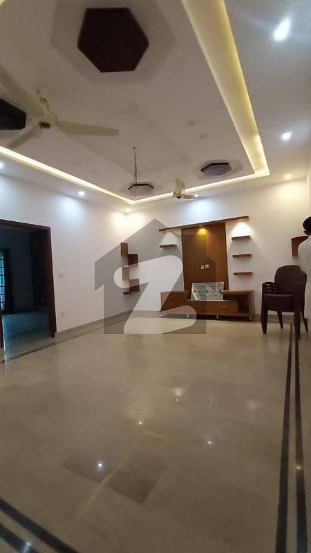 1 Kanal Upper Independent Entrance Portion Available For Silent Office