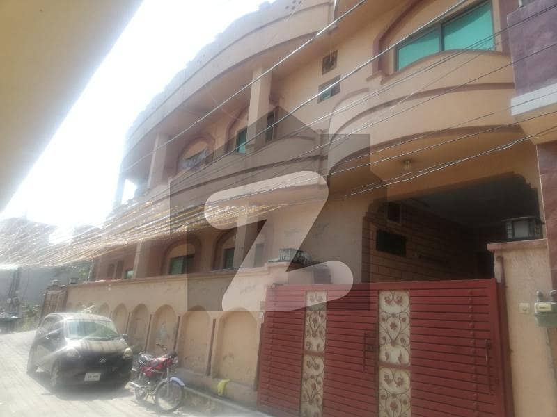 تلسا روڈ راولپنڈی میں 8 کمروں کا 11 مرلہ مکان 4.5 کروڑ میں برائے فروخت۔