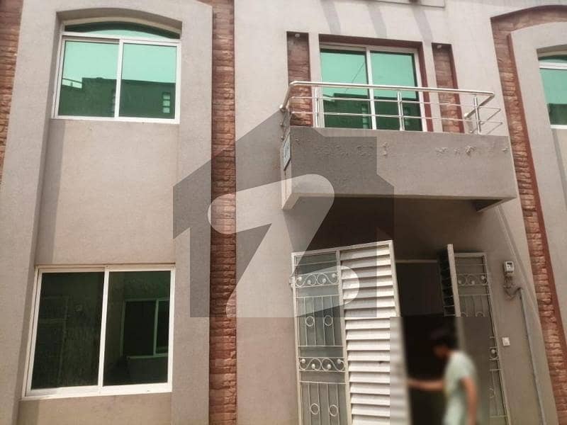 گرین لینڈ ہاؤسنگ سکیم جی ٹی روڈ لاہور میں 5 کمروں کا 3 مرلہ مکان 65 لاکھ میں برائے فروخت۔