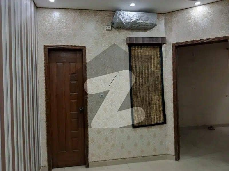 الحفیظ گارڈن - اسماعیل بلاک الحفیظ گارڈن جی ٹی روڈ لاہور میں 2 کمروں کا 3 مرلہ زیریں پورشن 16 ہزار میں کرایہ پر دستیاب ہے۔