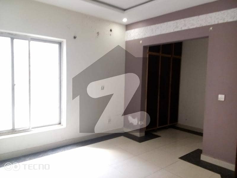 2 Bed Non-furnish Apartment Available For Rent