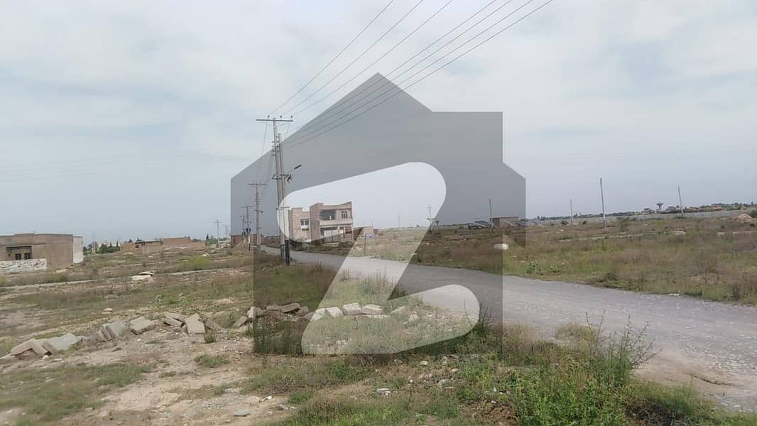 Good location Residential plot for sale in Sheikh Yaseen Town.