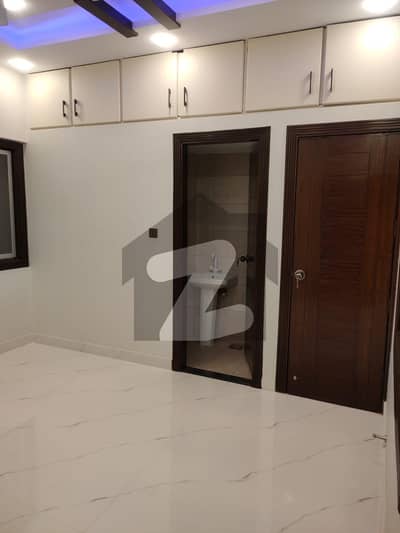 Prime Location 1050 Square Feet Flat For sale In DHA Defence