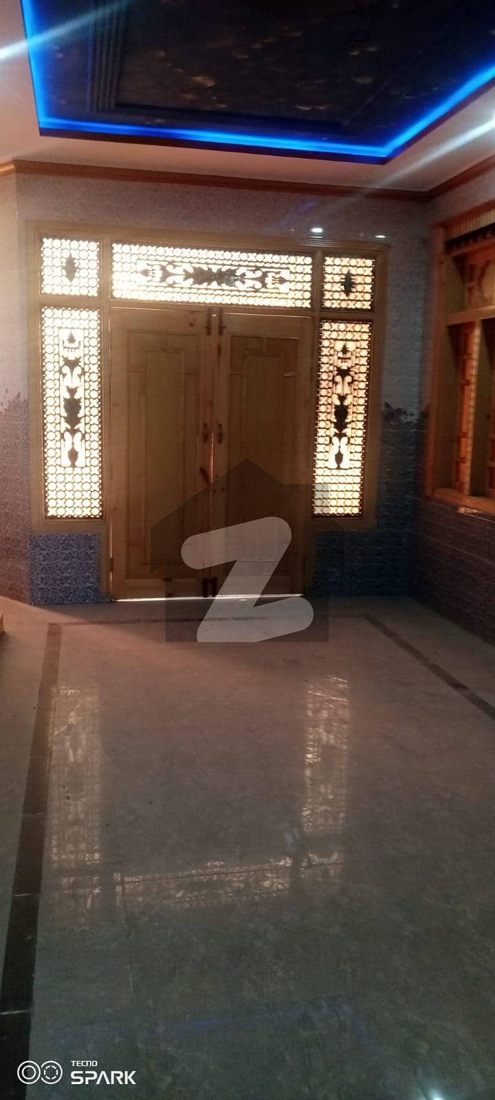ڈلا زیک روڈ پشاور میں 7 کمروں کا 7 مرلہ مکان 2.2 کروڑ میں برائے فروخت۔