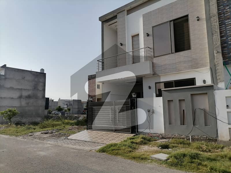 5 Marla House For sale In Beautiful Nawabpur Road