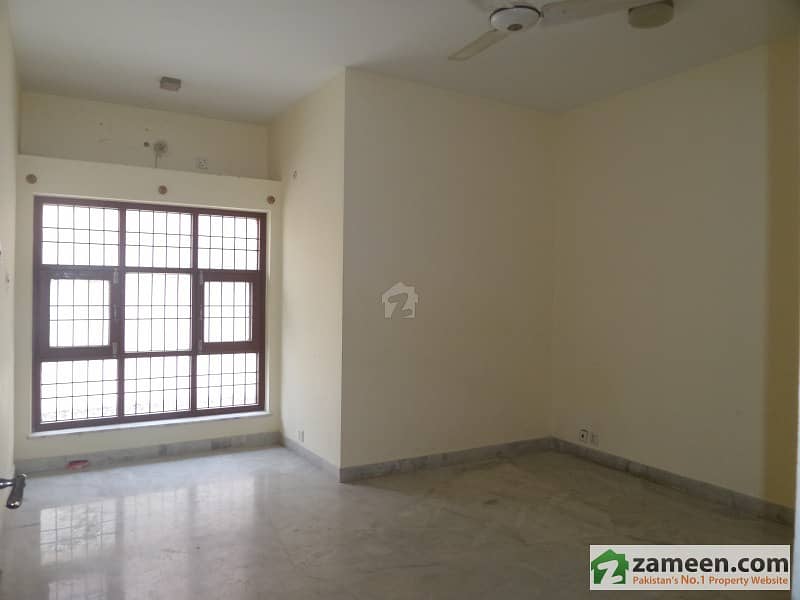Upper Portion With Roof For Sale Upper Portion With Roof For Sale
